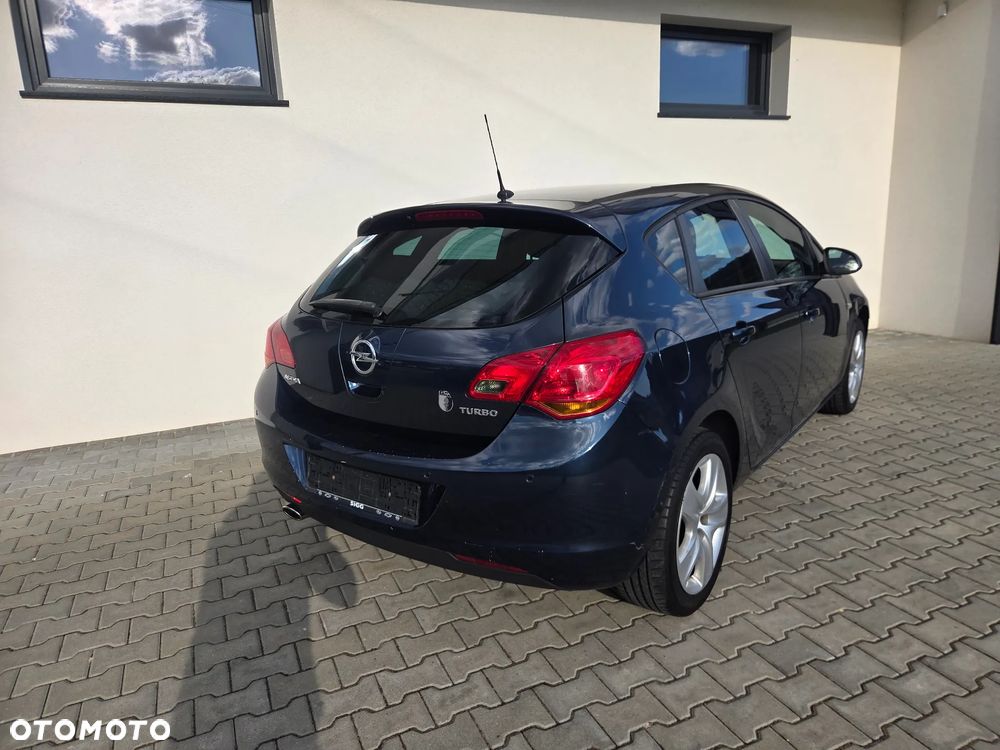 Opel Astra - 4