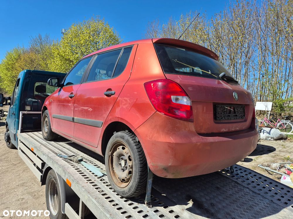 SKODA FABIA II 1,2 i HTP ,  Części , maska, zderzak, lampy, błotnik, alternator - 4