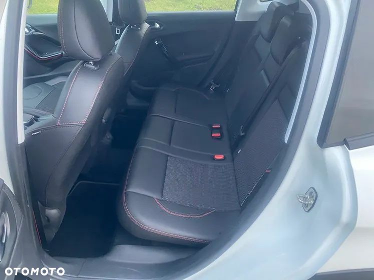 Peugeot 2008 PureTech 110 Stop&Start EAT6 GT-Line Edition - 33