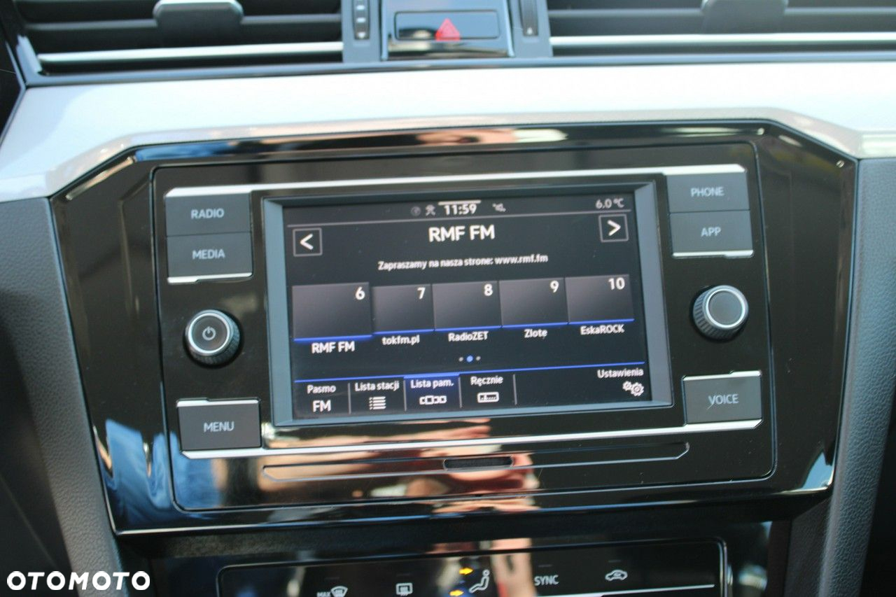 Volkswagen Passat - 22