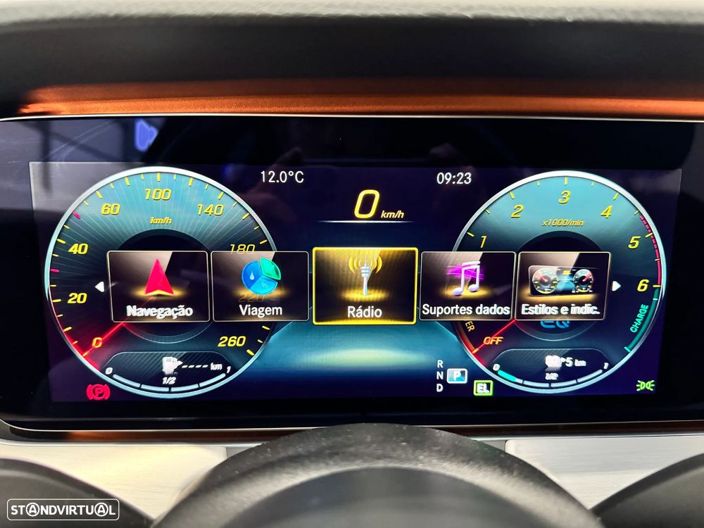 Mercedes-Benz E 300 de AMG Line 4Matic - 32