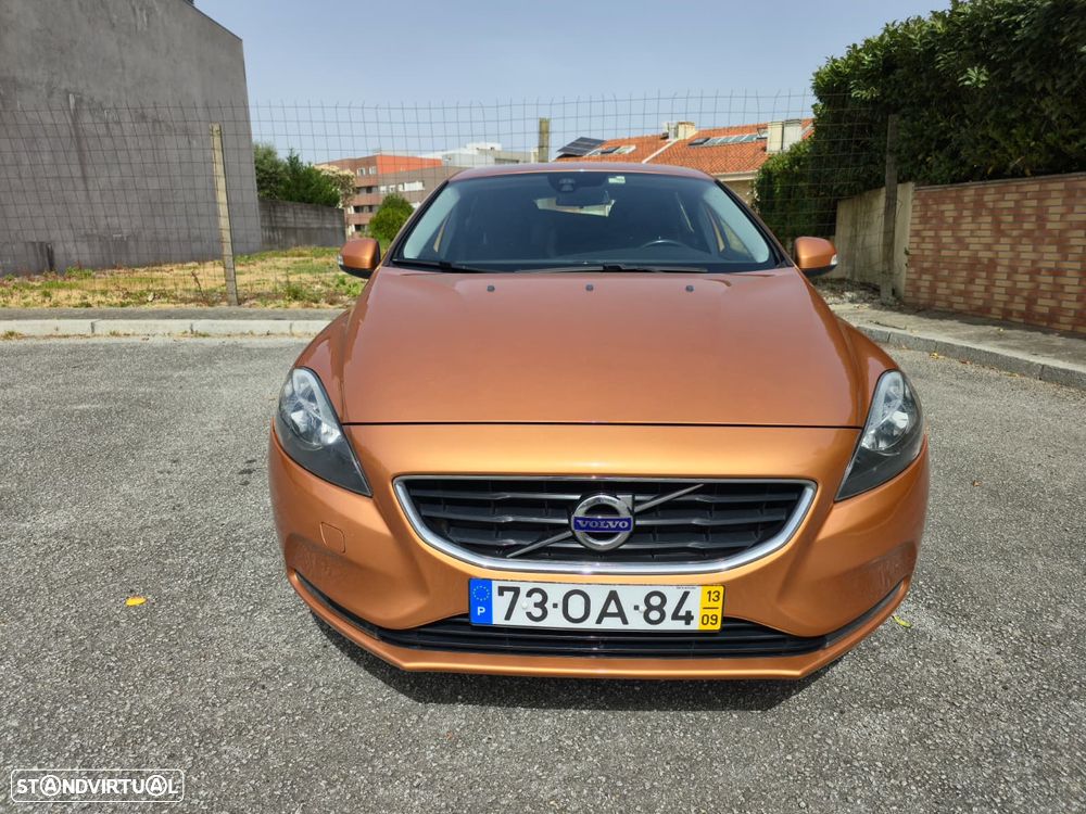 Volvo V40 1.6 D2 Momentum - 1
