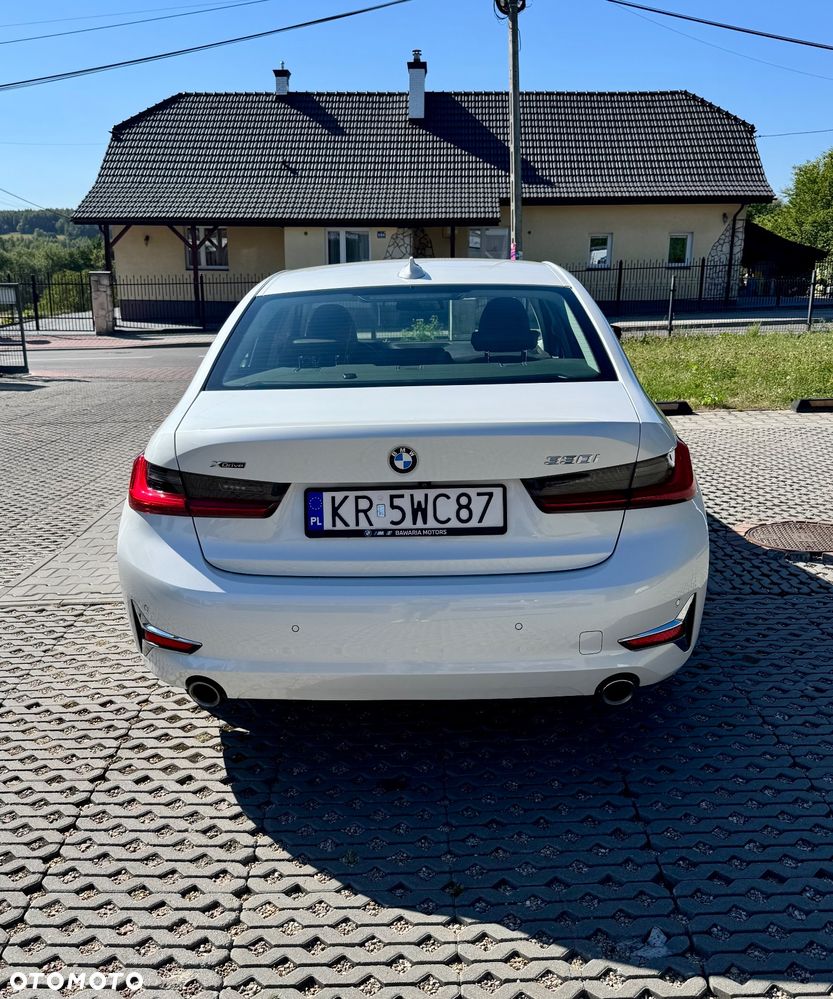 BMW Seria 3 330i xDrive Luxury Line - 6