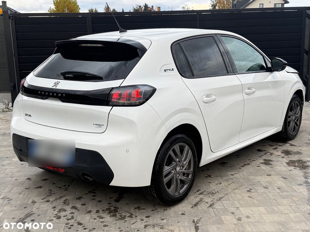 Peugeot 208 Benzin 100 Style - 4
