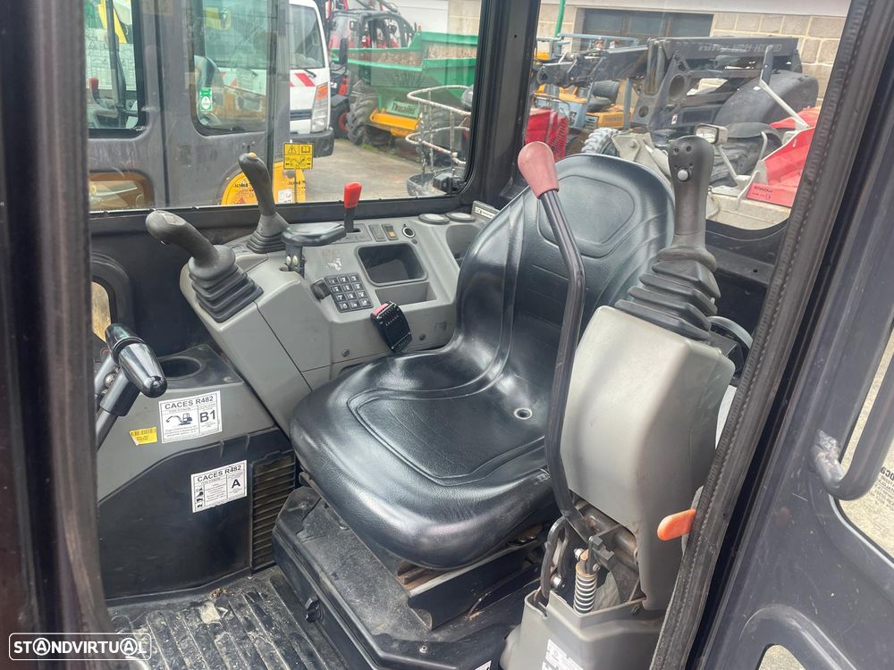 Bobcat E26 2.6T - Mini-Giratória de 2016 - 7