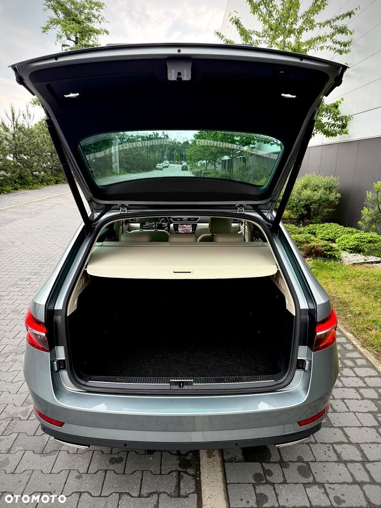 Skoda Superb 2.0 TSI 4x4 Scout DSG - 16