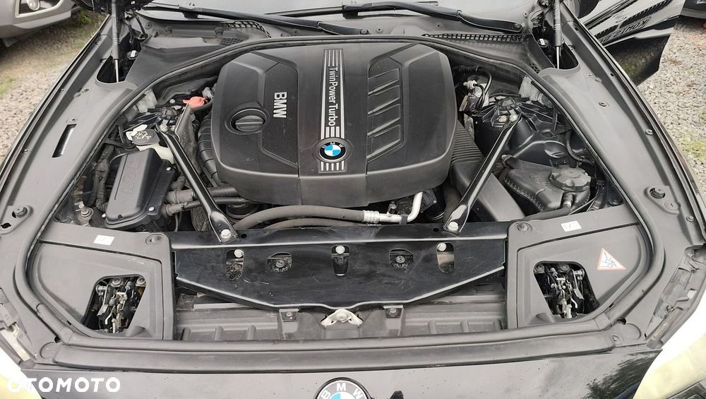 BMW Seria 5 520d - 23