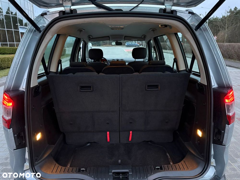 Ford Galaxy 1.6 TDCi DPF Start-Stop Trend - 11