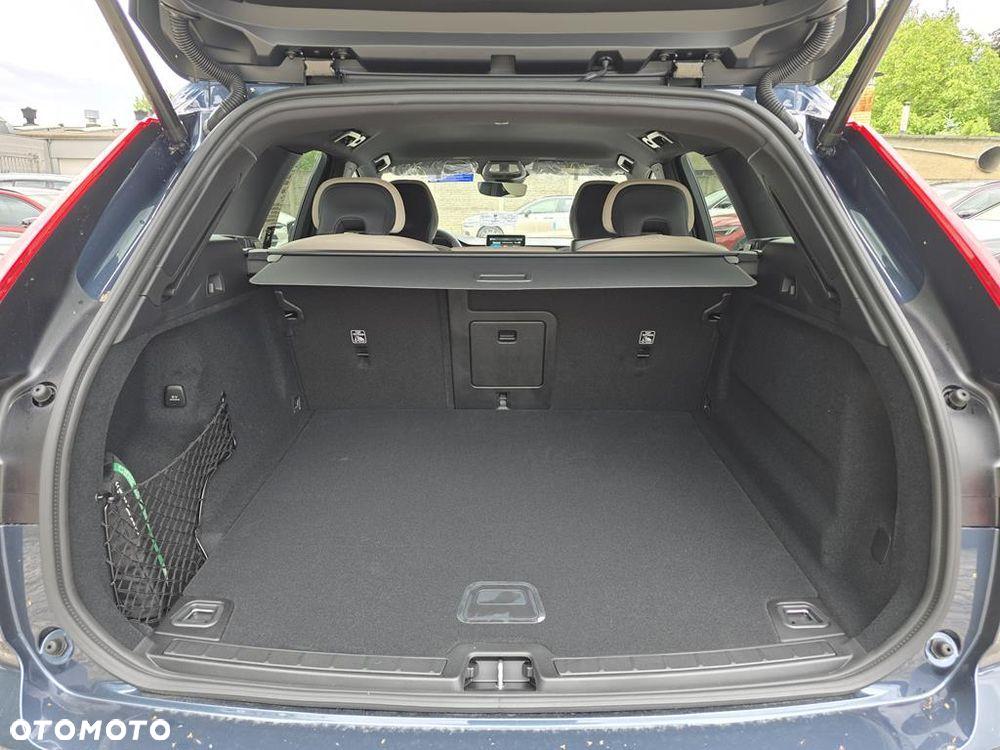 Volvo XC 60 B5 B AWD Plus Bright - 7