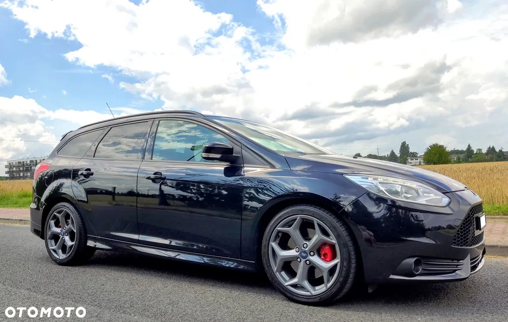 Ford Focus Turnier 2.0 EcoBoost ST - 36
