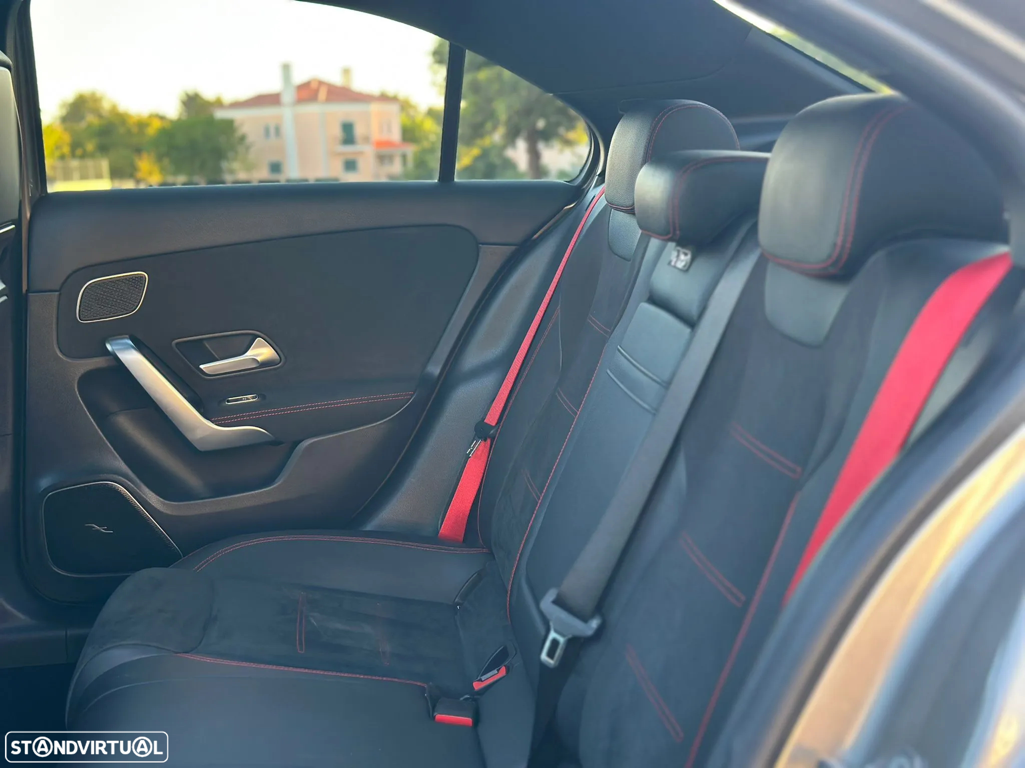Mercedes-Benz A 35 AMG Limousine 4Matic Speedshift DCT 8G - 19