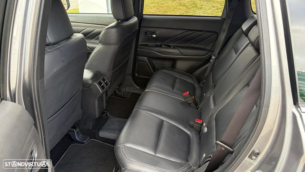 Mitsubishi Outlander - 9