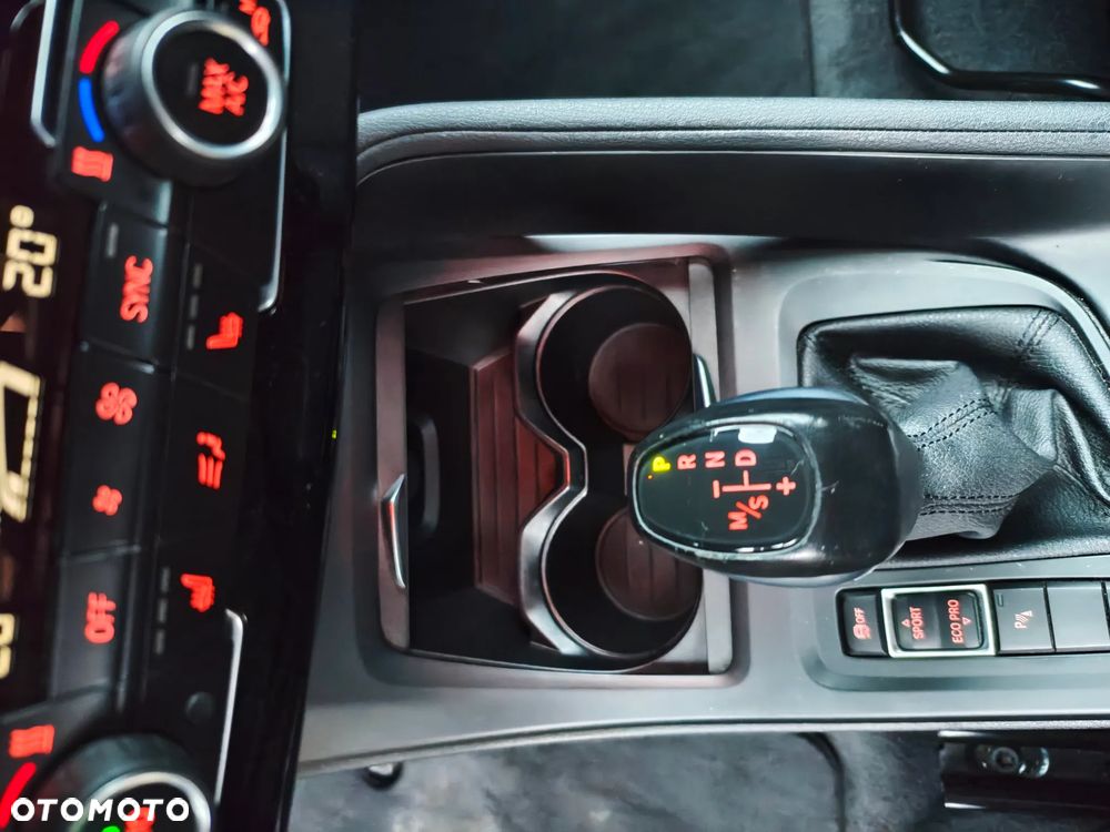 BMW X1 xDrive18d Advantage sport - 38