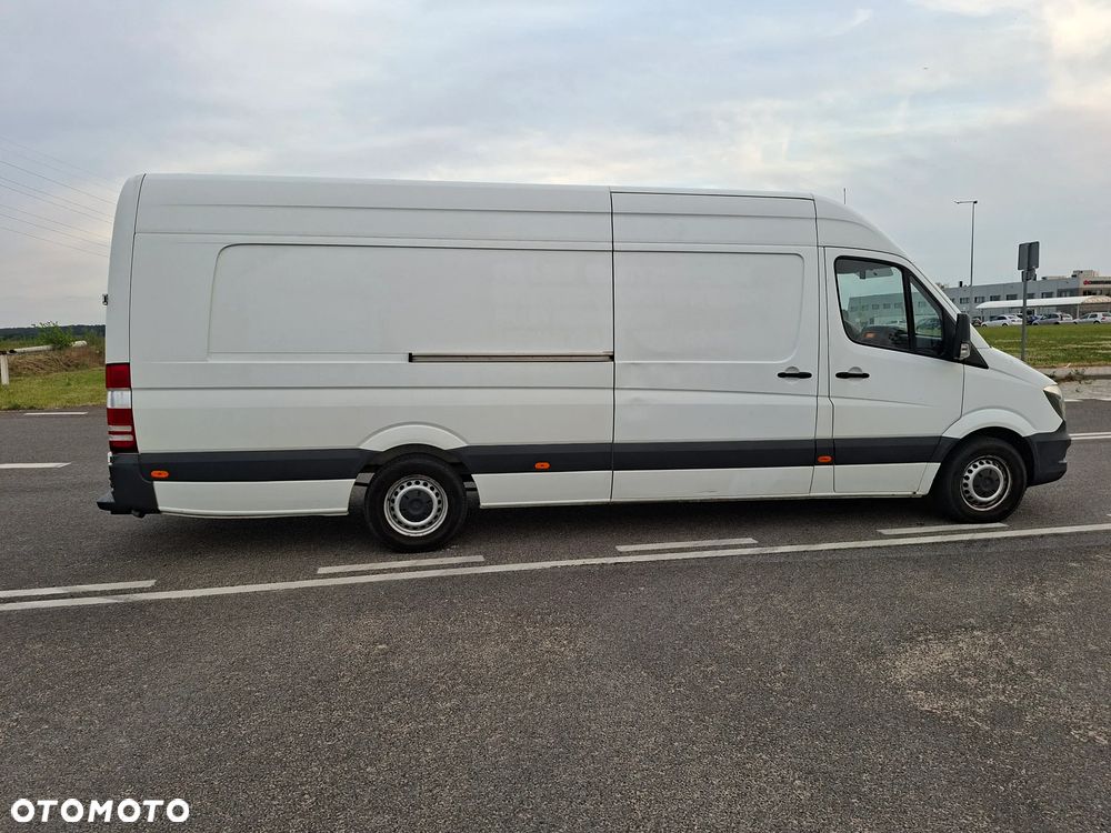 Mercedes-Benz Sprinter - 4