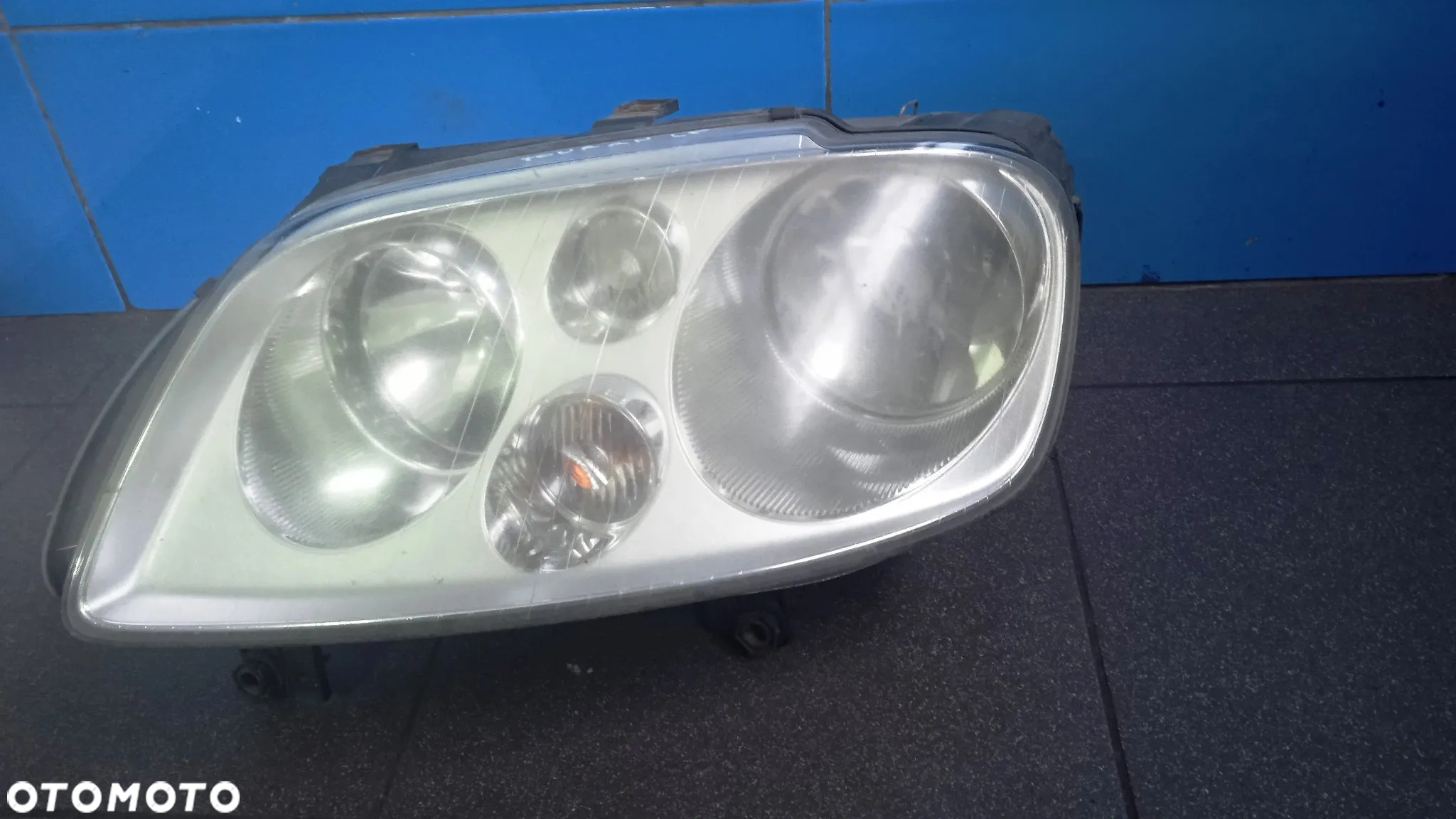 Lampa lewa prawa przód VW Touran I 1T0941005R 1T0941006R - 4