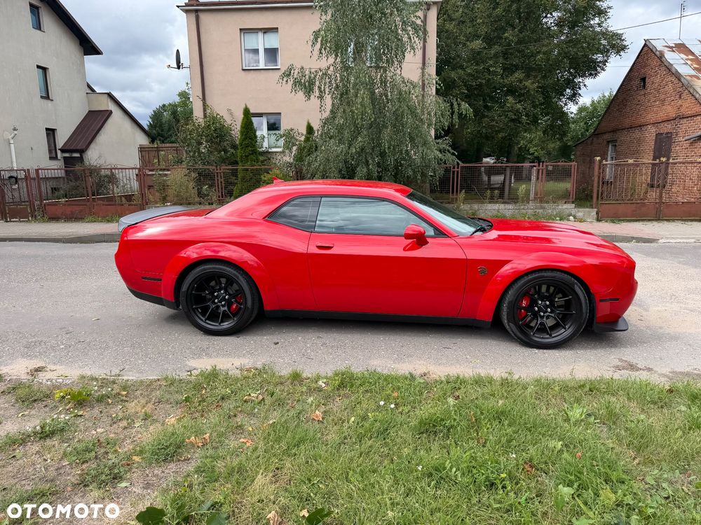 Dodge Challenger - 24
