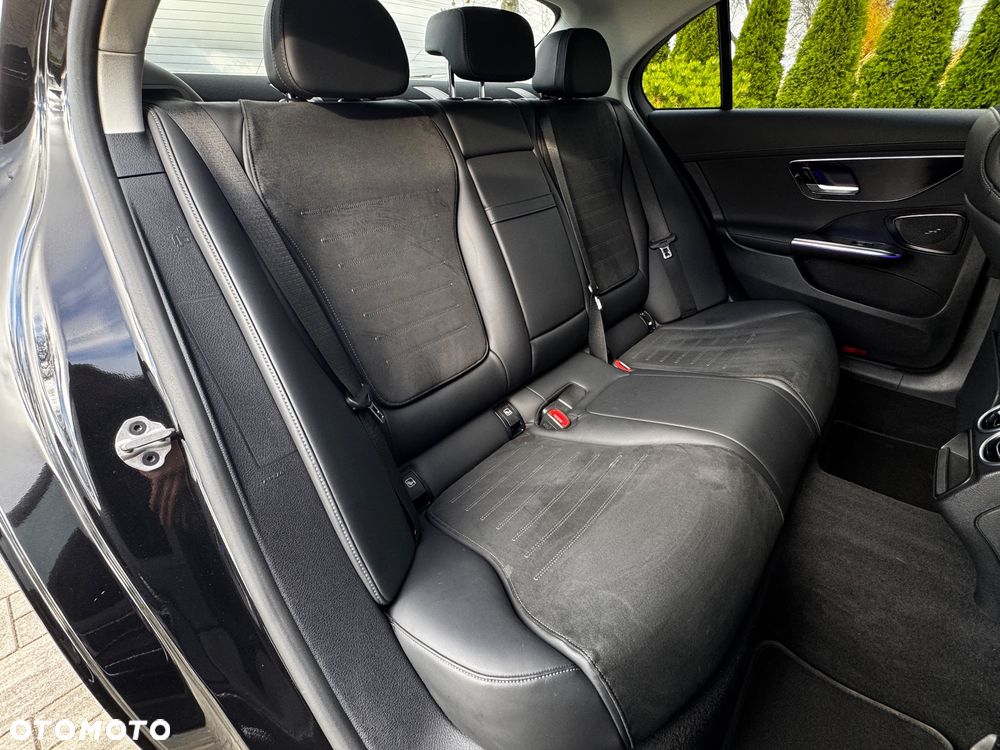 Mercedes-Benz Klasa C 220 d mHEV AMG - 18