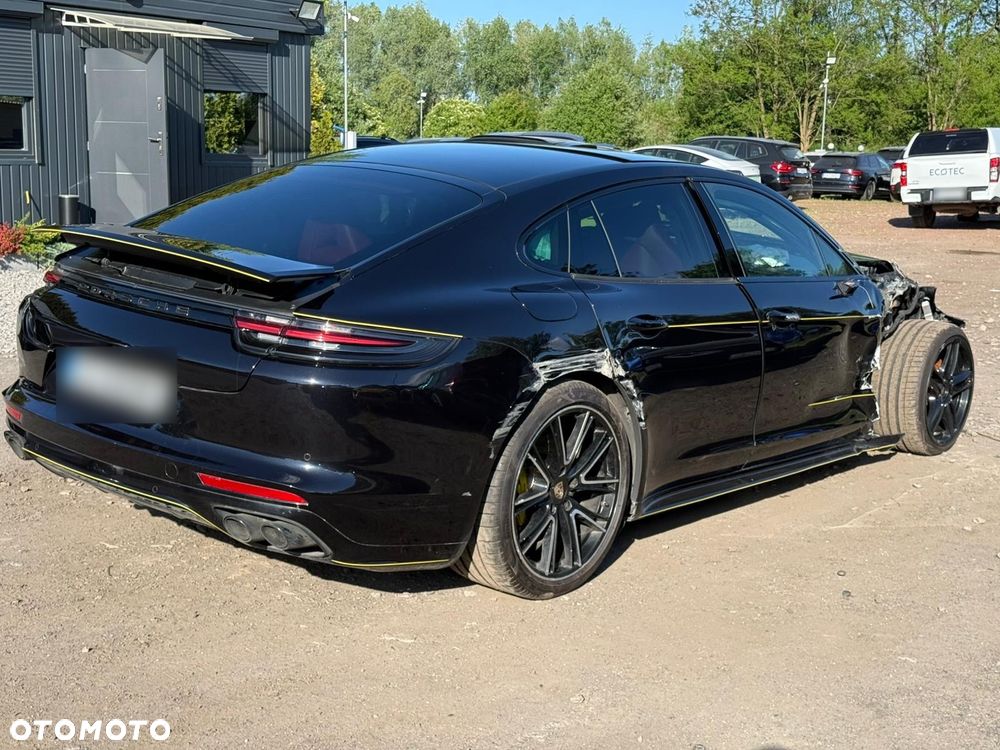 Porsche Panamera - 9