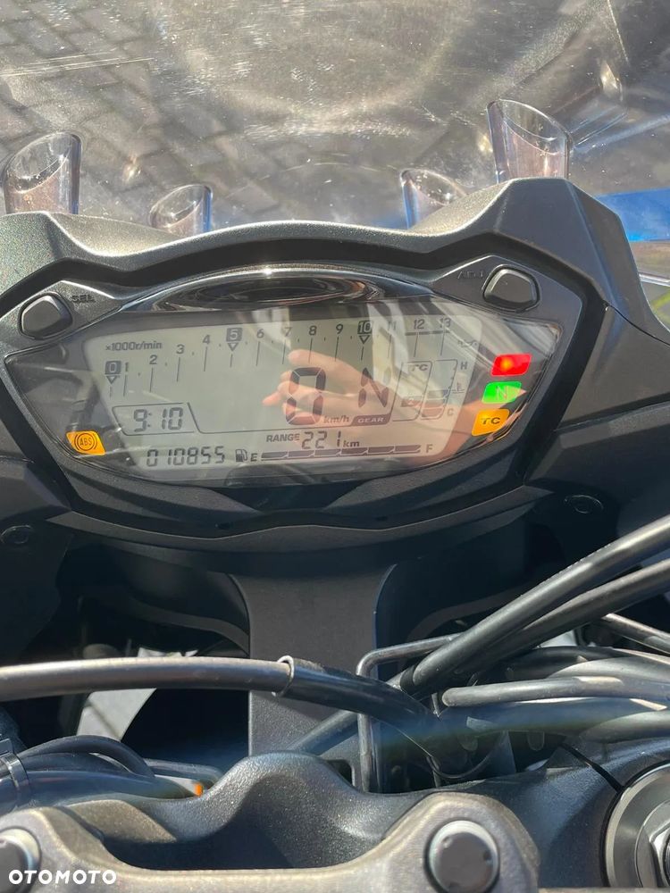 Suzuki GSX 1000 - 18