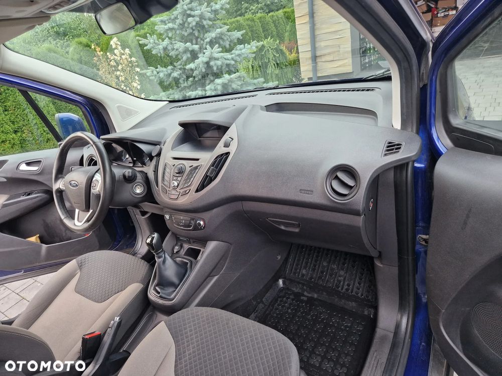 Ford Tourneo Courier 1.5 TDCi Trend - 4