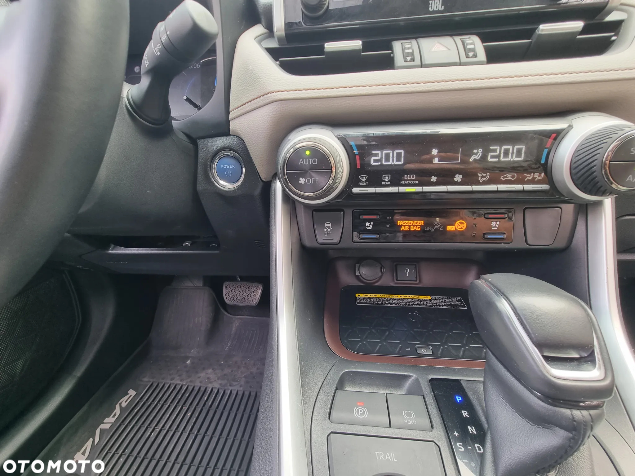 Toyota RAV4 - 24