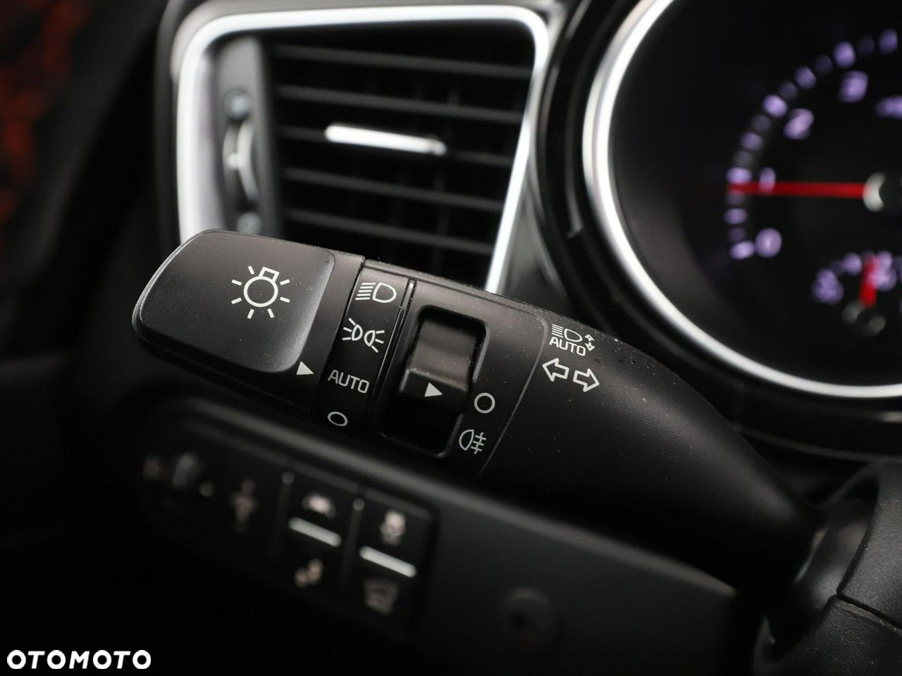 Kia ProCeed - 33