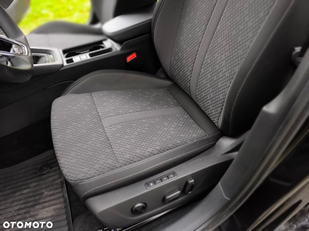 Skoda Octavia 1.5 TSI Scout First Edition - 25