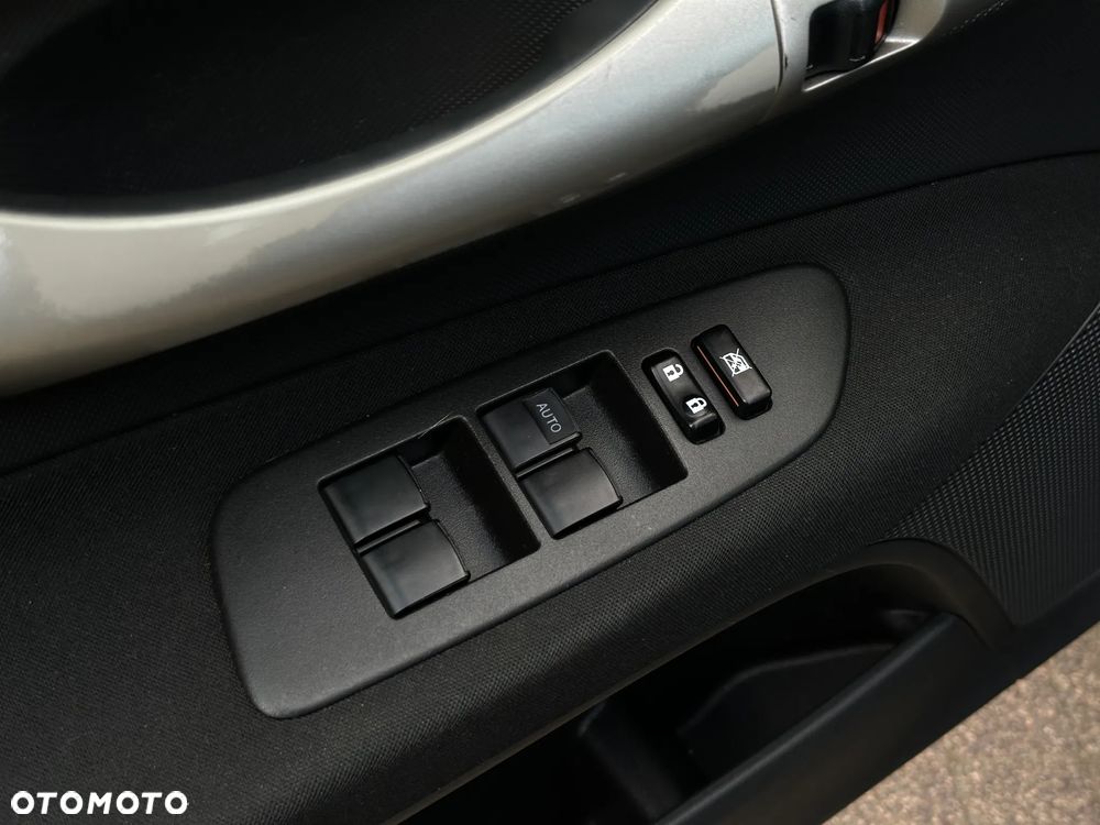 Toyota Auris 1.6 VVT-i Executive - 14