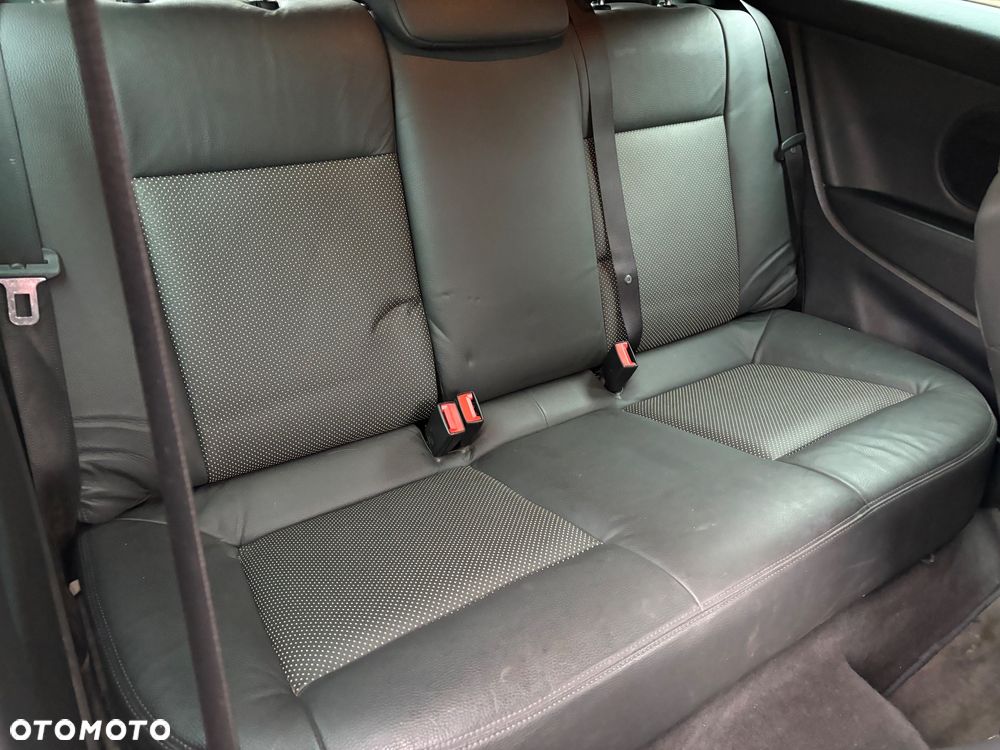 Opel Astra OPC Nürburgring Edition - 8