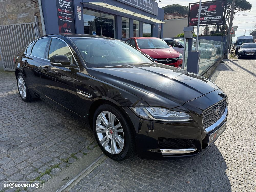Jaguar XF 2.0 D Prestige Aut. - 2