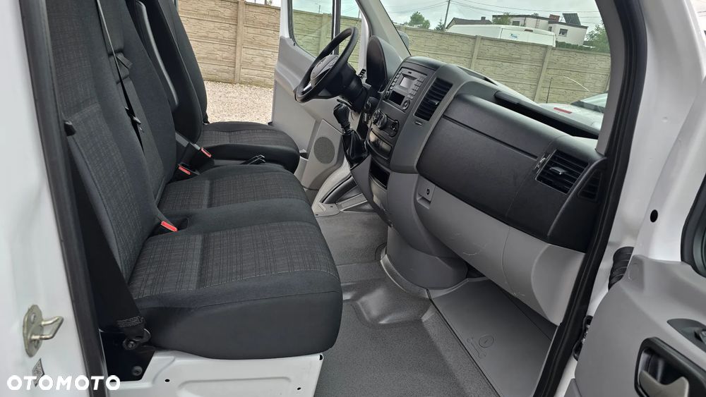 Mercedes-Benz Sprinter - 16