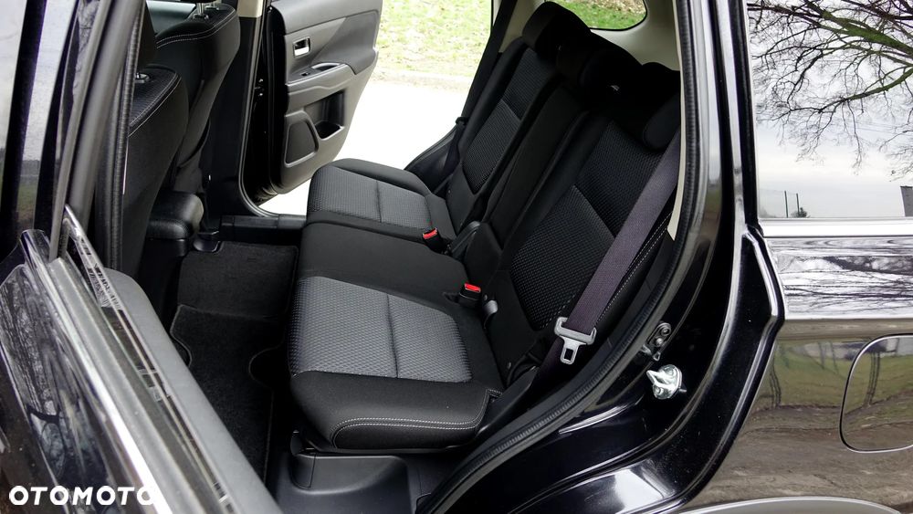 Mitsubishi Outlander 2.0 2WD Diamant - 9