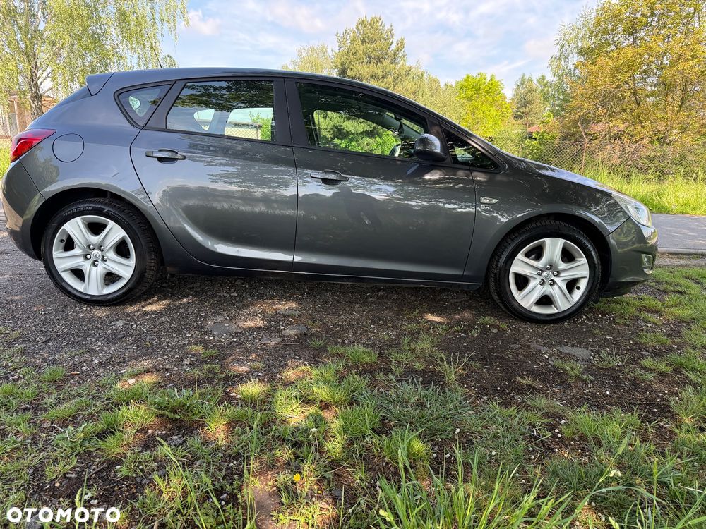 Opel Astra 1.6 Cosmo - 33