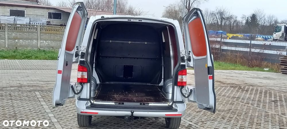 Volkswagen Transporter T5 - 11