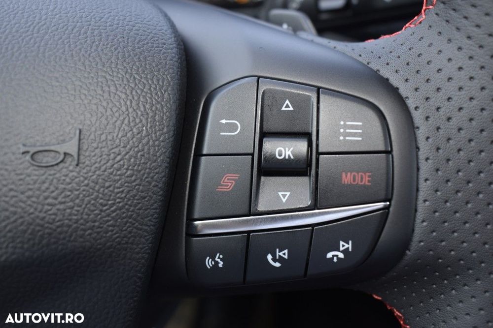 Ford Focus - 30