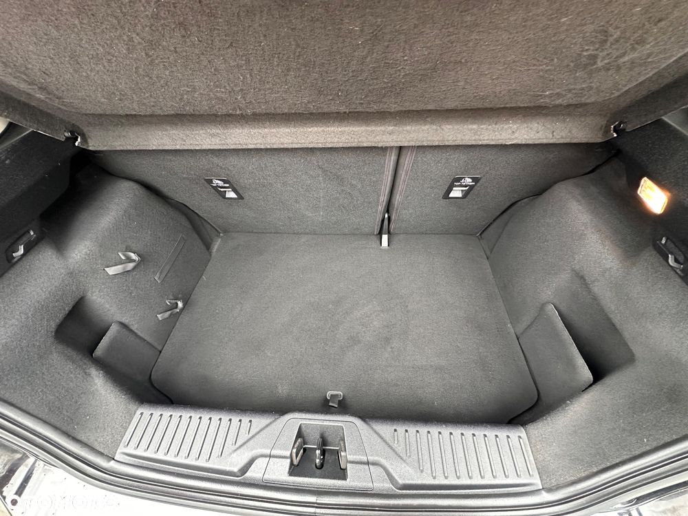 Ford Fiesta 1.0 EcoBoost S&S COOL&CONNECT - 19