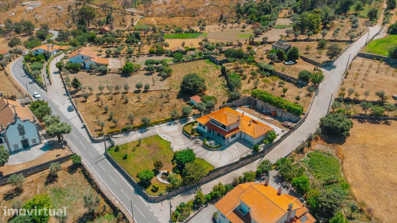 Encantadora Moradia T4 + Moradia para reconstrução, com Projecto aprov - Grande imagem: 2/29