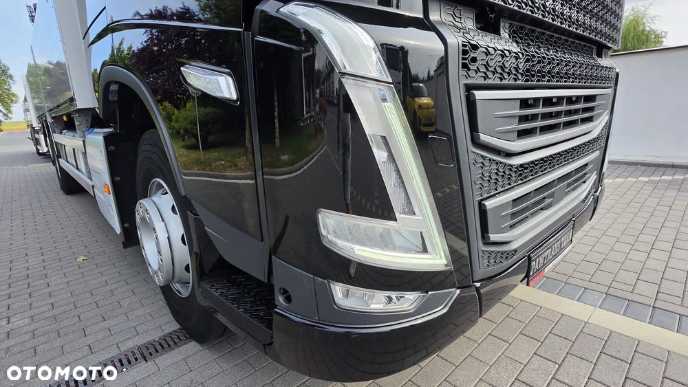Volvo ///FH///460///2023///GLOBETROTTER/// XXL///HDS///HIAB///WECON///CHWYTAK/// ROTATOR///WAGA///JEDYNE 125 TYŚ KM/// PRZYCZEPA///FULL LED///VIRTUAL COCPIT/// STAN JAK NOWY. - 36