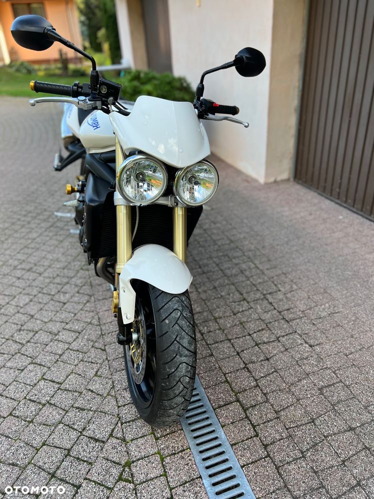 Triumph Street Triple - 9