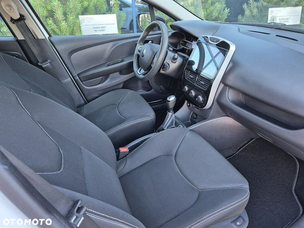 Renault Clio - 11