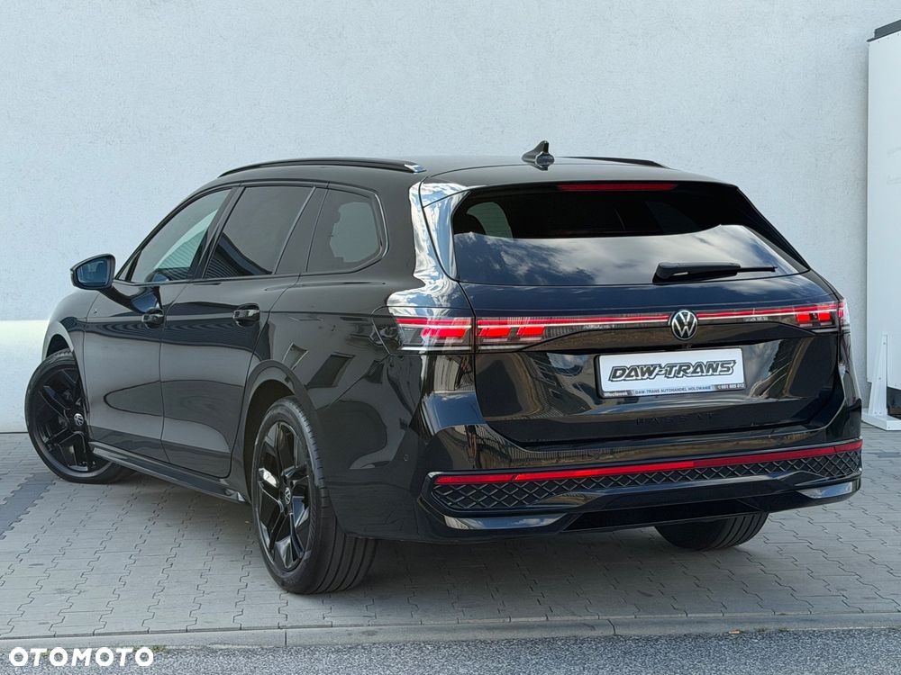 Volkswagen Passat Variant 2.0 TDI SCR DSG R-Line - 13