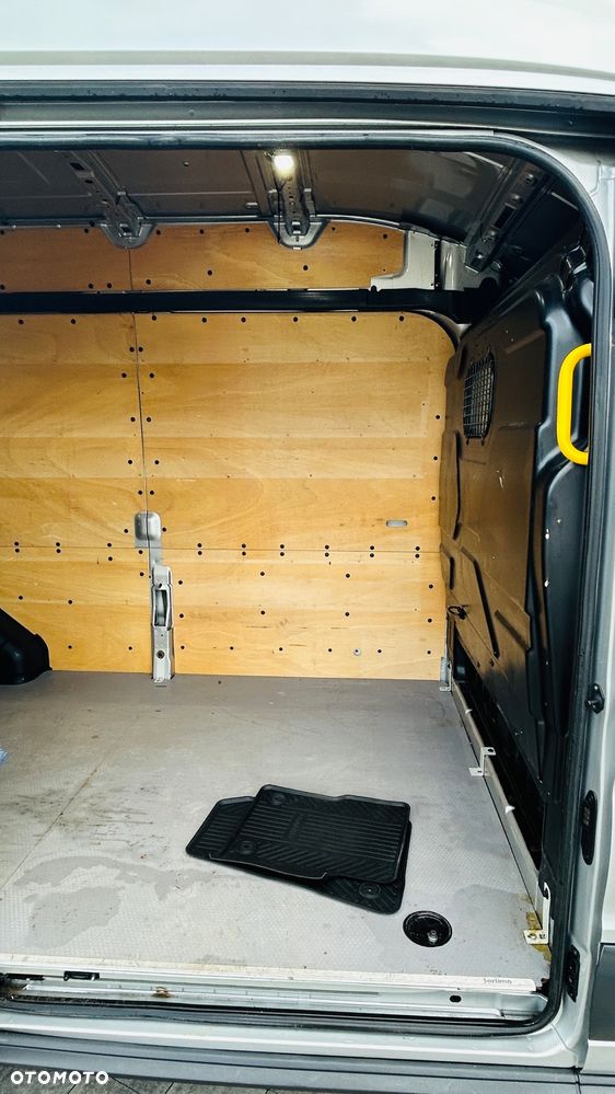 Ford Transit - 18