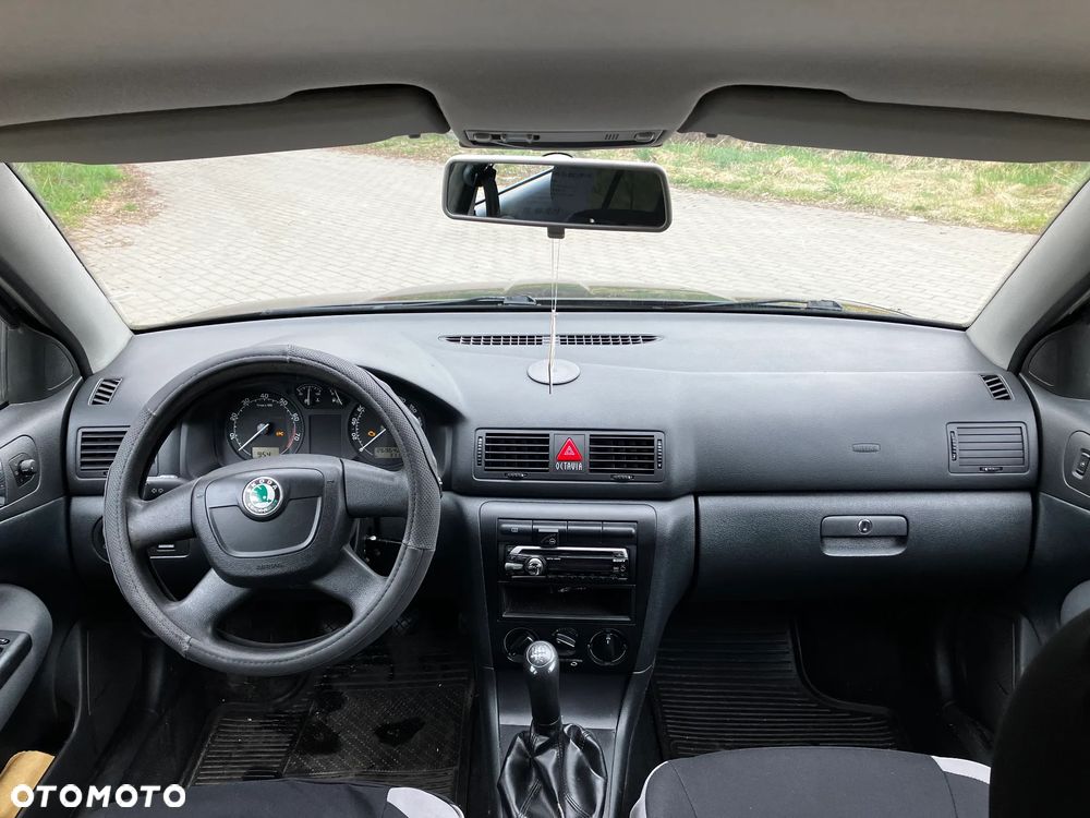 Skoda Octavia 1.6 Tour - 2