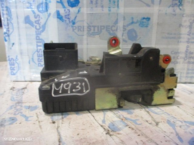 Fecho Fec4931 CITROEN JUMPY 2002 1.9D 70CV 4P BRANCO F ESQ MANUAL - 2