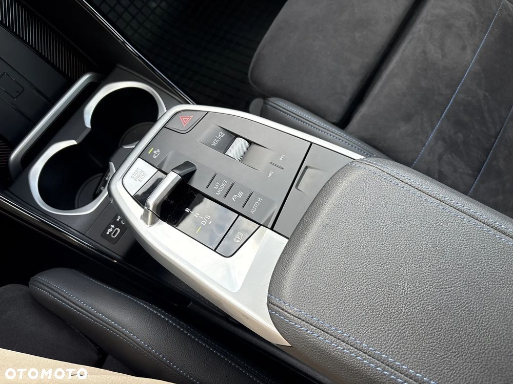 BMW X1 sDrive18i - 17