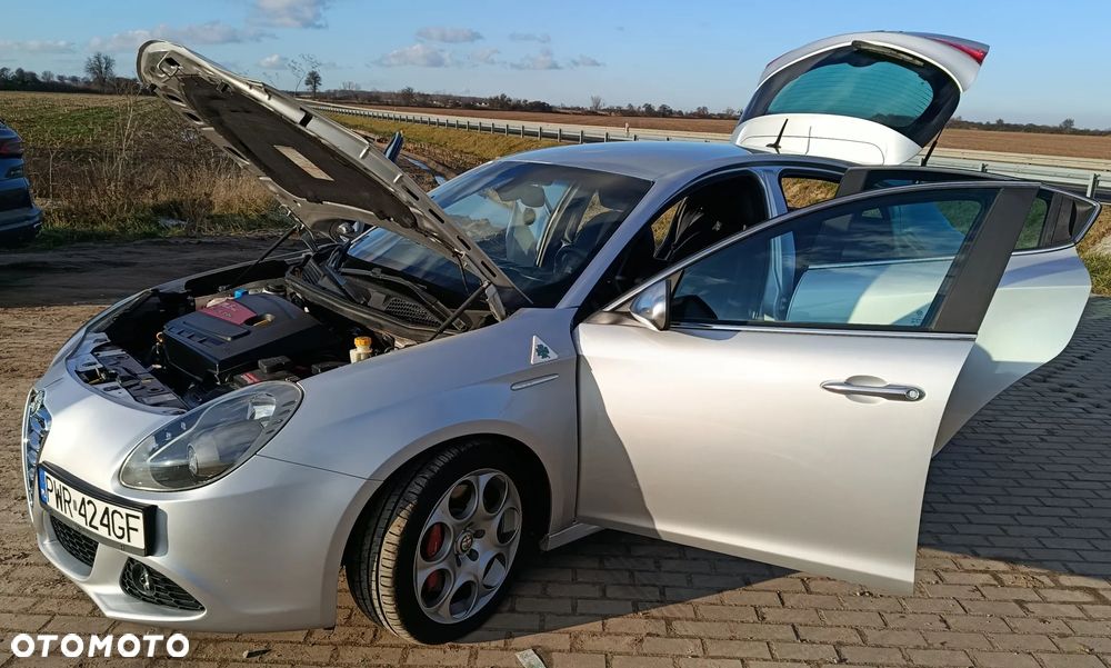 Alfa Romeo Giulietta 1.8 TBi 16V Quadrifoglio Verde - 12