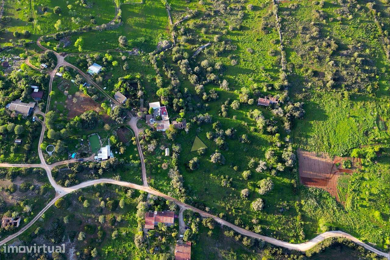 Quinta com duas ruinas para habitação perto campo de Golfe, Lagos - Grande imagem: 4/20