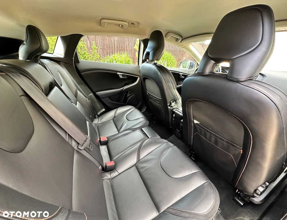 Volvo V40 D4 Drive-E Ocean Race - 26