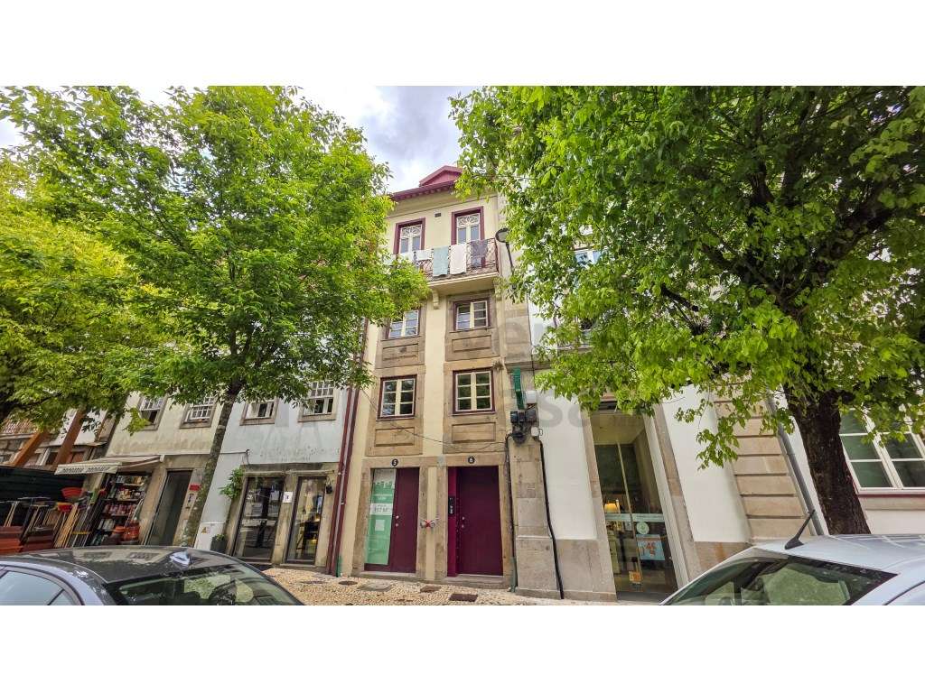 Apartamento T1 com terraço em zona histórica de Braga. - Grande imagem: 4/23