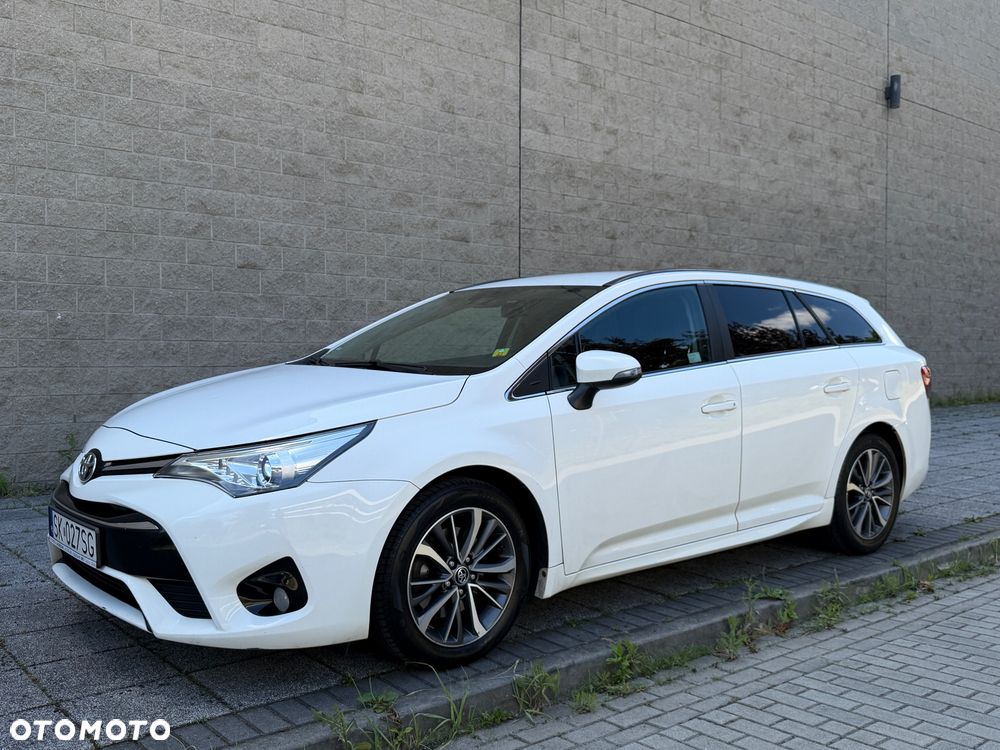 Toyota Avensis 2.0 D-4D Prestige - 2